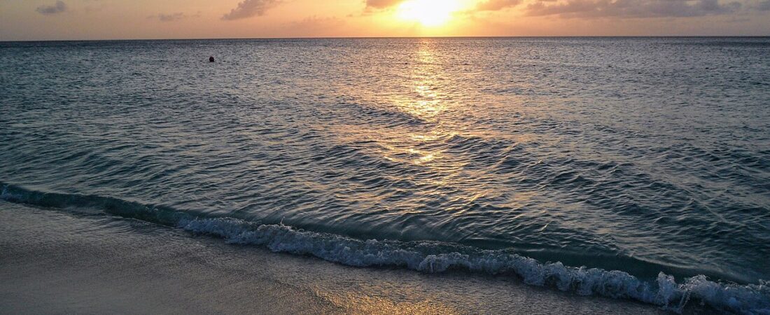 Aruba in October: Low Prices, Warm Sea, No Crowds