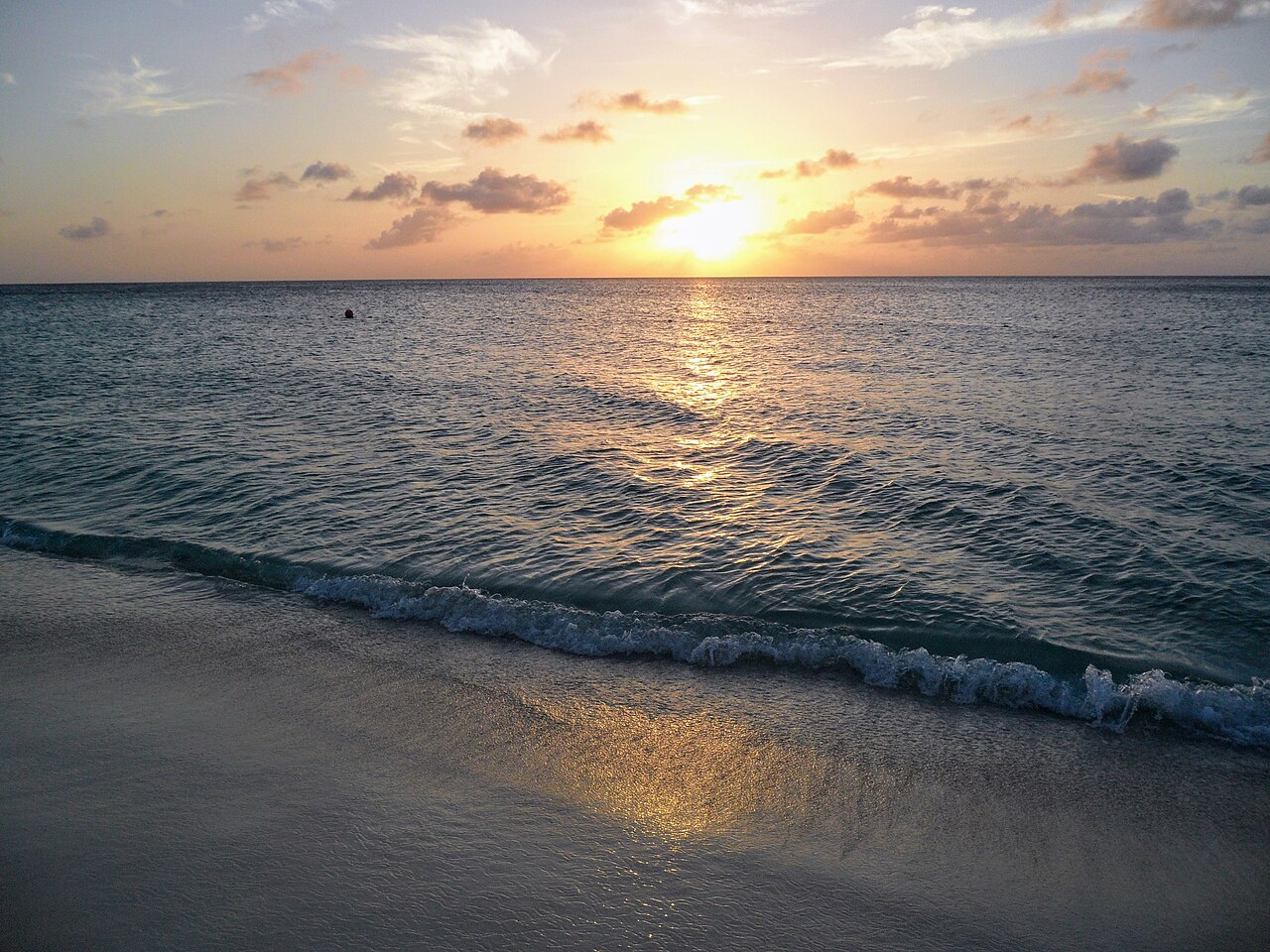 Aruba in October: Low Prices, Warm Sea, No Crowds