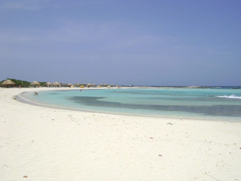 Rodgers Beach Aruba: Baby Beach’s Quiet Neighbour