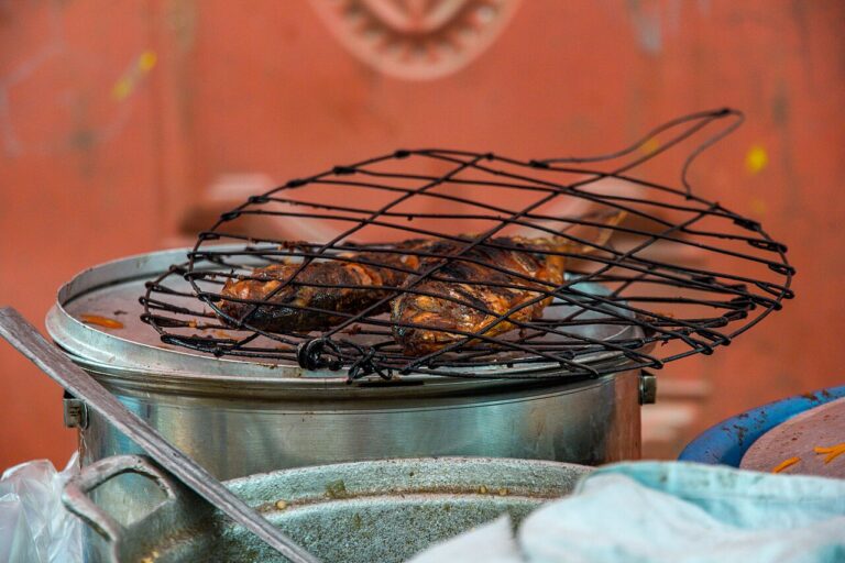 Zeerovers Aruba: The Fried Fish Ritual Every Visitor Needs