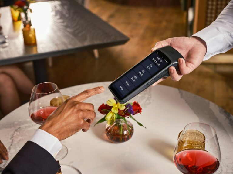 Tipping in Aruba: How Much, and When It Is Already Included
